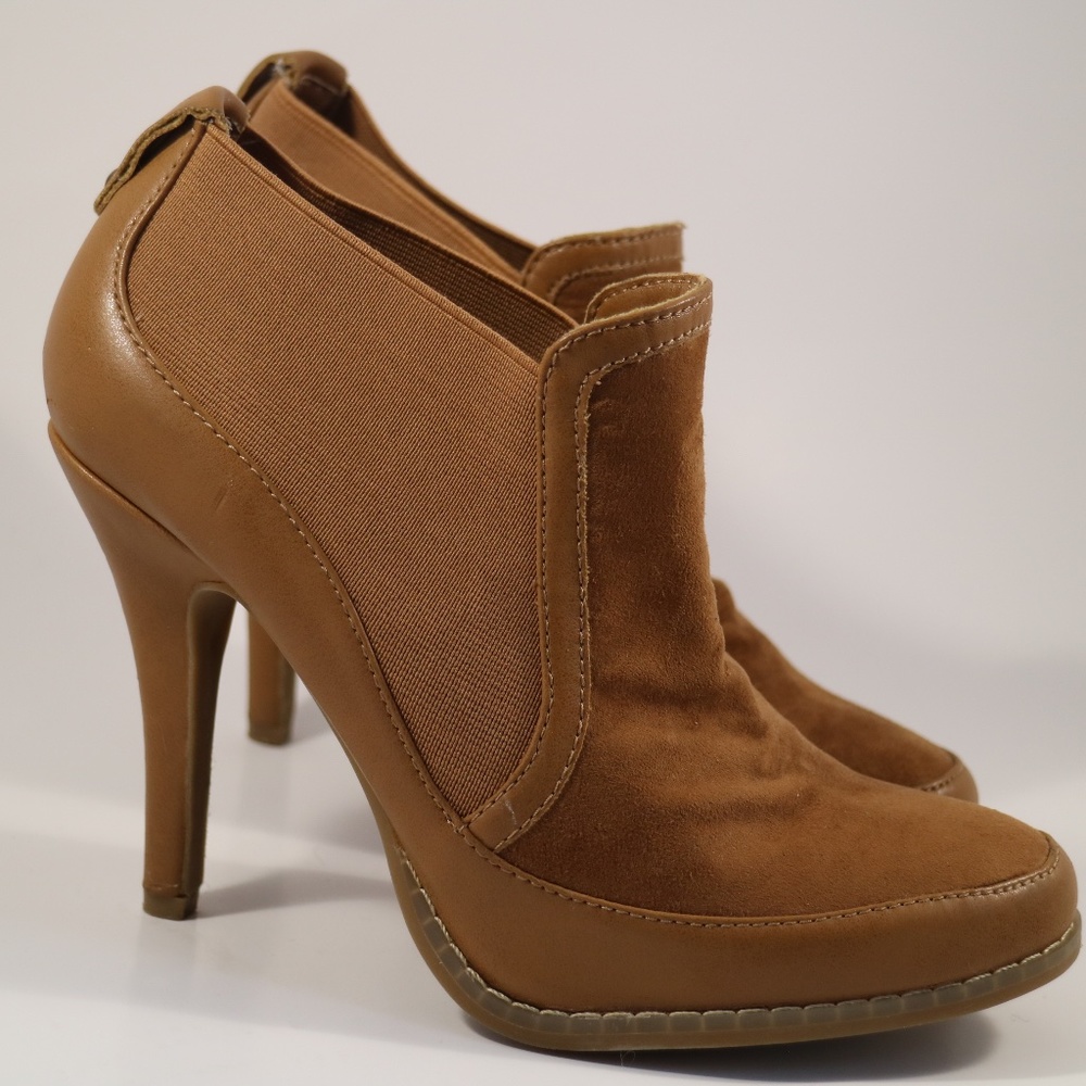 BCBG Tan Booties - Picture 2 of 4
